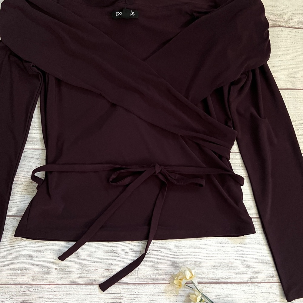 EXPRESS Off The Shoulder Long Sleeve Wrap Top - Picture 4 of 15